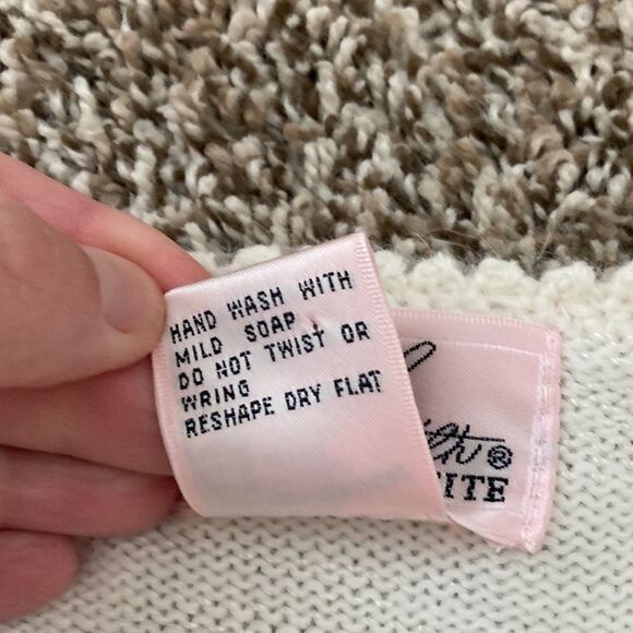 Vintage Jocelyn Smith Petites Angora Embroidered Blue Cream Vneck Sweater - Picture 9 of 12